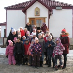 Воскресную службу посетили семьи из Донбасса